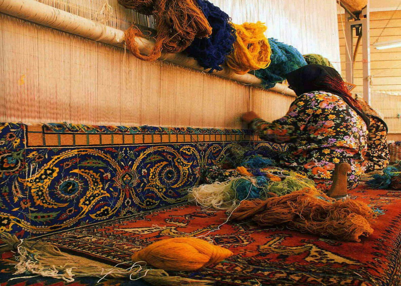 پیشران فرش مشاغل خانگی استان قزوین: در ایران فرش گران نمی خرند