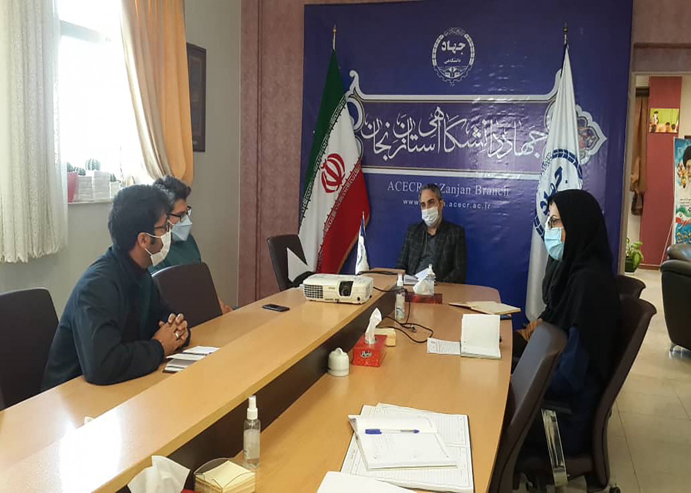 جلسه معارفه عامل توسعه شبکه با تیم اجرایی پروژه در زنجان