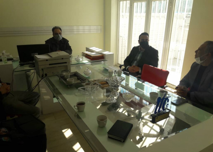 برگزاری جلسه با رئیس و کارشناسان مرکز رشد دانشگاه آزاد اسلامی تربت حیدریه در خصوص ورود فناوری به تولید فرش دستباف