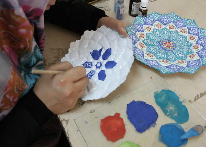 برگزاری وبینار آموزشی آشنایی با نقاشی مینا در اصفهان
