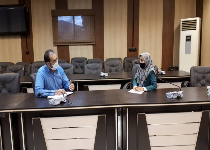 جلسه مشاوره با پیشران پوشاک طرح توانمندسازی اقتصادی زنان سرپرست خانوار و مشاغل خانگی خوزستان