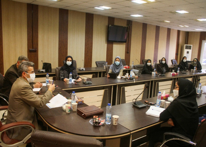 معاون آموزشی جهاد دانشگاهی عنوان کرد: کار ارزشمند سازمان خوزستان در توجه به فرصت ها و ظرفیت های حوزه پوشاک