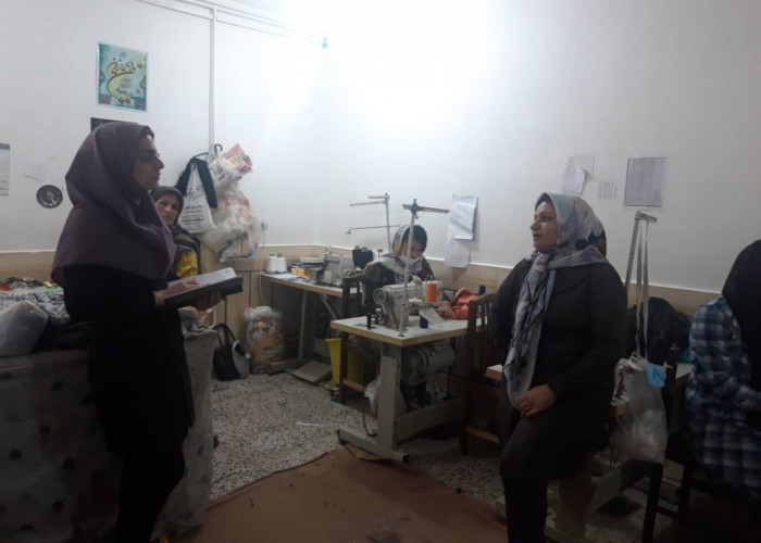 بازدید مدیر اجرایی طرح ملی مشاغل خانگی خوزستان از کارگاه تولیدی پوشاک در دزفول