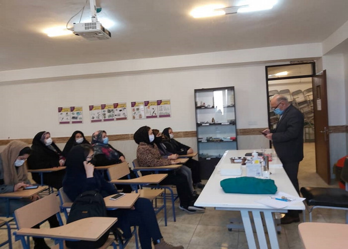برگزاری جلسه اموزش تخصصی در حوزه فرش در سازمان آذربایجان شرقی