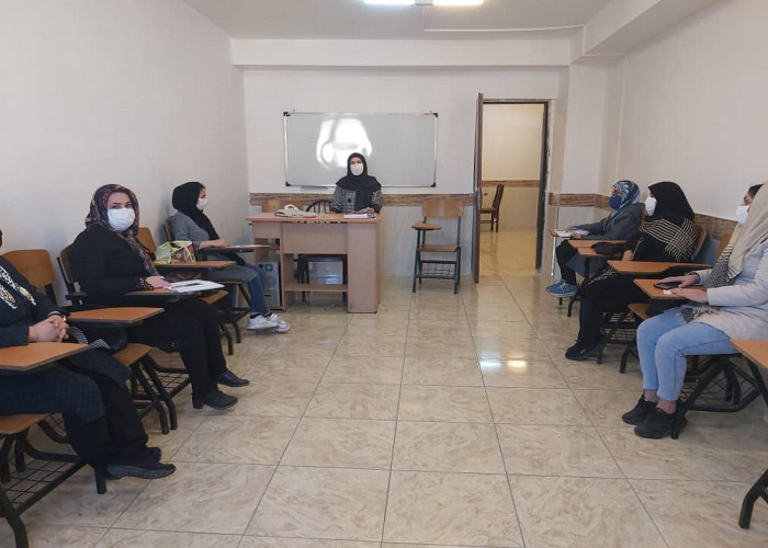 برگزاری کلاس اموزشی مهارتی عروسک سازی در دبیرخانه آذربایجان شرقی