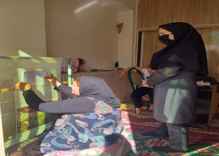 بازدید از کارگاه قالی بافی متقاضی مستقل طرح ملی توسعه مشاغل خانگی خرم آباد