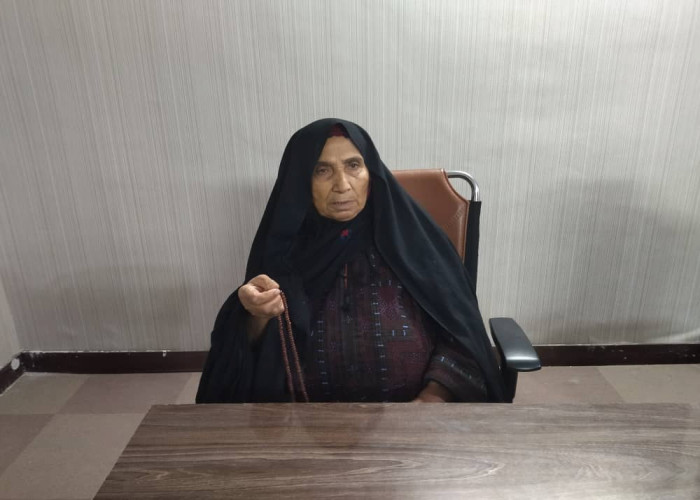 مصاحبه با سرکار خانم زرخاتون عظیمی پیشکسوت حوزه سوزن دوزی