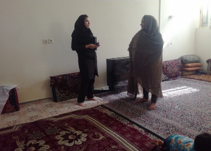 بازدید کارشناسان طرح توسعه مشاغل خانگی کرمان از روند پیشرفت کسب و کارهای خانگی زنان سرپرست خانوار