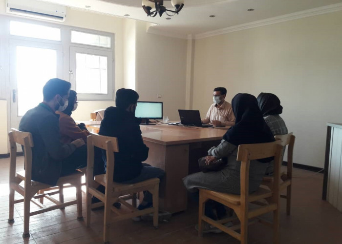 برگزاری جلسه مدیر سایت «باجهاد» با پیشرانان خیاطی طرح ملی مشاغل خانگی در کرمان