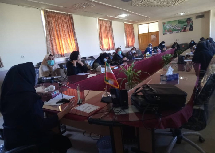 جلسه آموزش کارآفرینی جهت متقاضیان طرح ملی توسعه مشاغل خانگی در شهرستان ارسنجان استان فارس