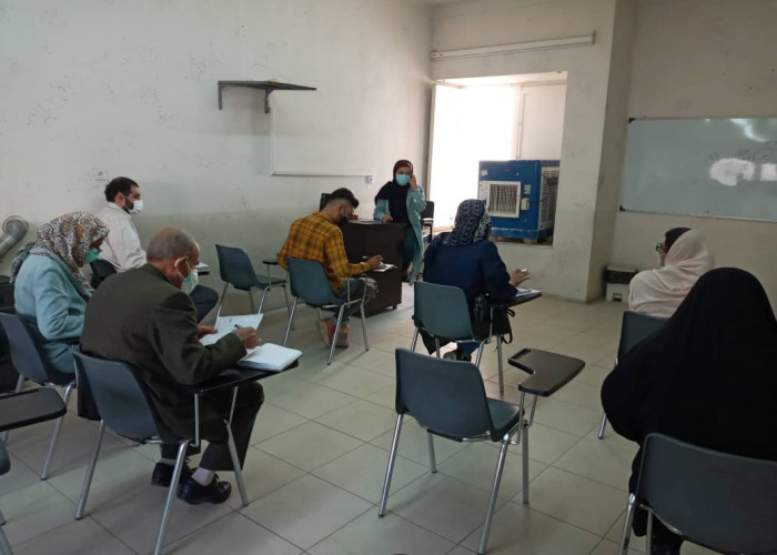 برگزاری کلاس بسته بندی سبزیجات جهت متقاضیان طرح ملی توسعه مشاغل خانگی در جهاددانشگاهی فارس