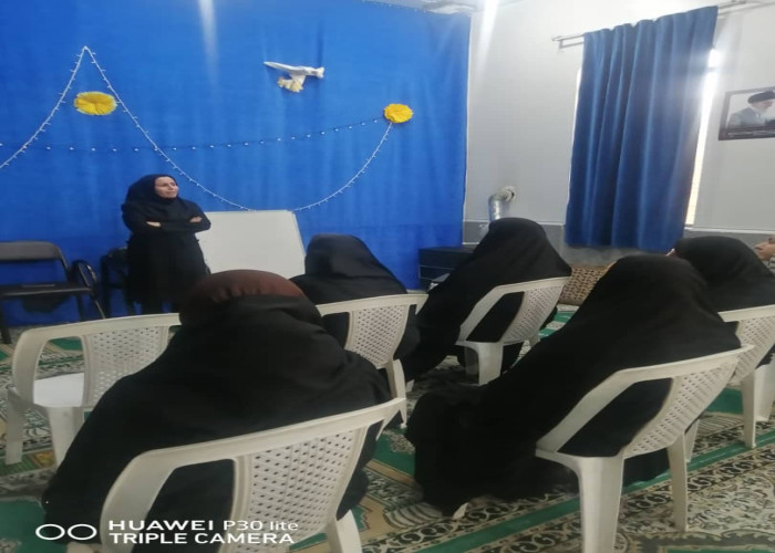 برگزاری اولین کارگاه آموزشی و مهارتی قالی بافی در مسجد حضرت معصومه (س) شهرک پیام ماهدشت البرز