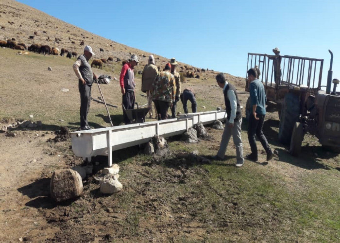 بازدید از آبشخور و احداث آبشخور جدید در روستای آقکند (زنجان)