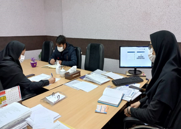 جلسه با تسهیلگر طرح توسعه مشاغل خانگی در زنجان