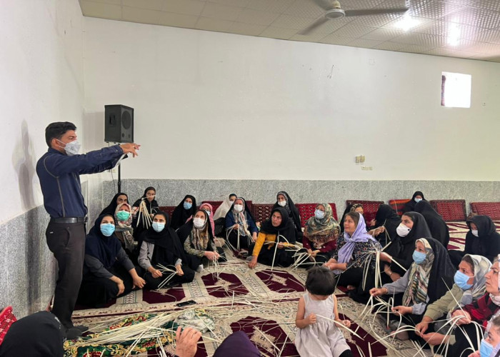 برگزاری کارگاه حصیربافی در بخش ارم شهرستان دشتستان