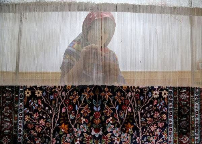 وجود ۲۰ هزار دار قالی فعال در سطح استان همدان/ کبودراهنگ صاحب ماهرترین و بیشترین بافندگان فرش دستباف