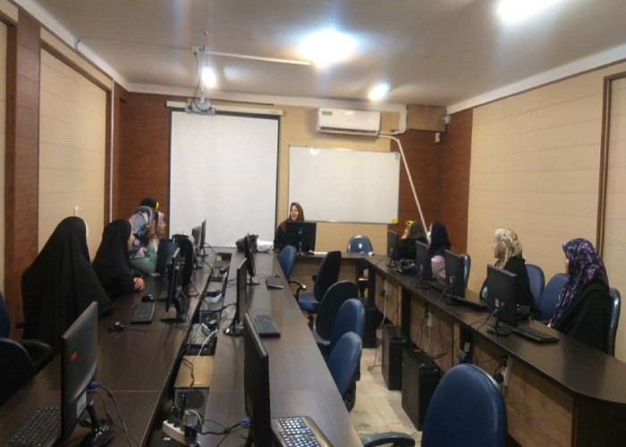 گزارش تصویری از برگزاری کلاس هفتگی آموزش قالیبافی در استان قزوین