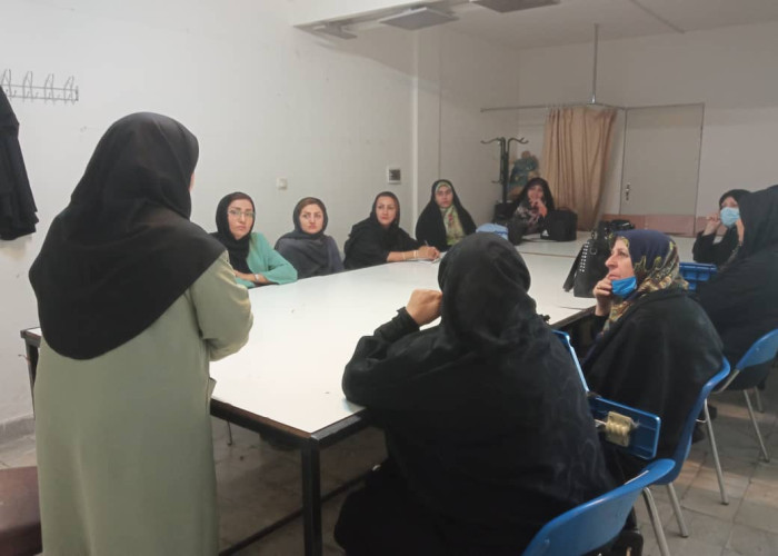 گزارش تصویری از برگزاری کلاس هفتگی آموزش خیاطی در استان قزوین